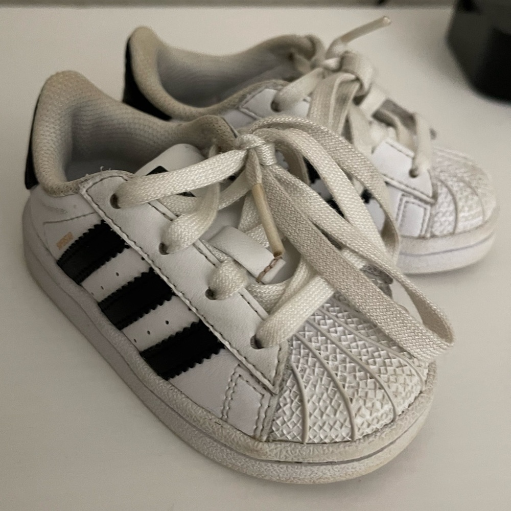 Adidas superstar toddler sneakers size 5